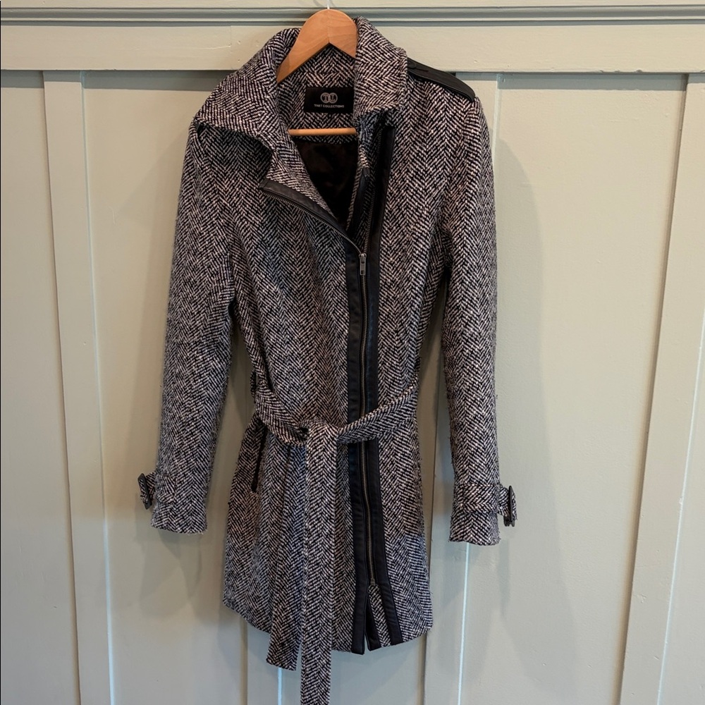 🖤 Tart Collections Black & White Herringbone Wool Coat • Leather • Small